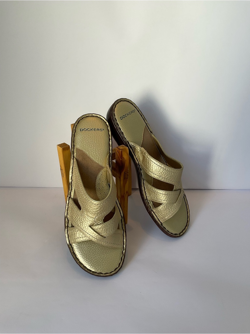 Dockers Cambreek Metallic Gold Leather Women's Slide Sandals